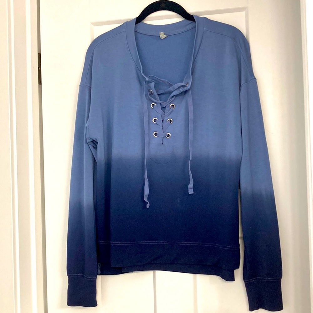 Long sleeve blue tie dye top